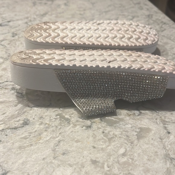 Steve Madden girls rhinestone sandals - Picture 9 of 10